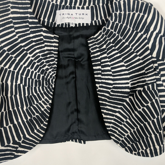 Trina Turk Black White Print Cotton Stretch Bolero - Picture 2 of 5